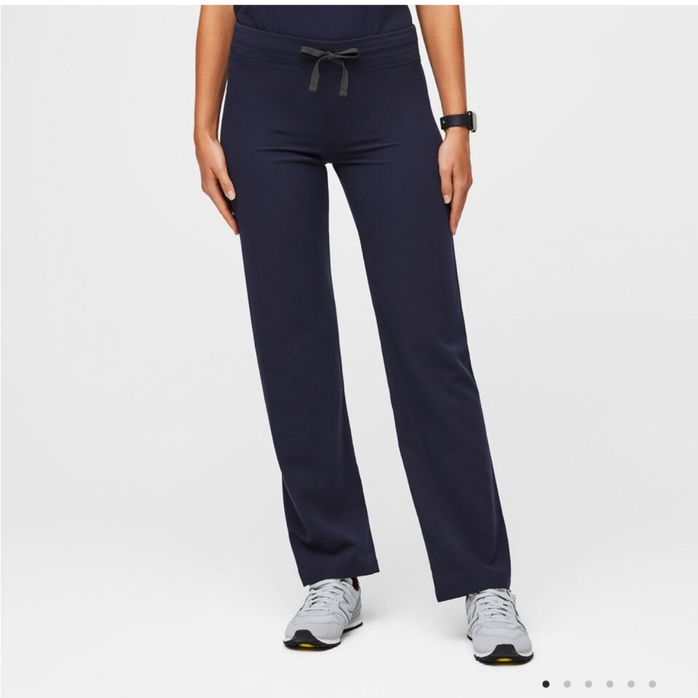 Figs navy scrub pants XS Petite